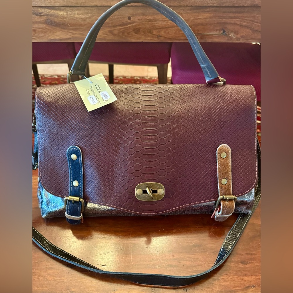 Genuine leather & Sued shoulder bag, handmade. Made in Italy